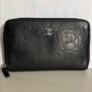 CHANEL authentic zippy Black Floral Camelia extra large clutch organizer Wallet